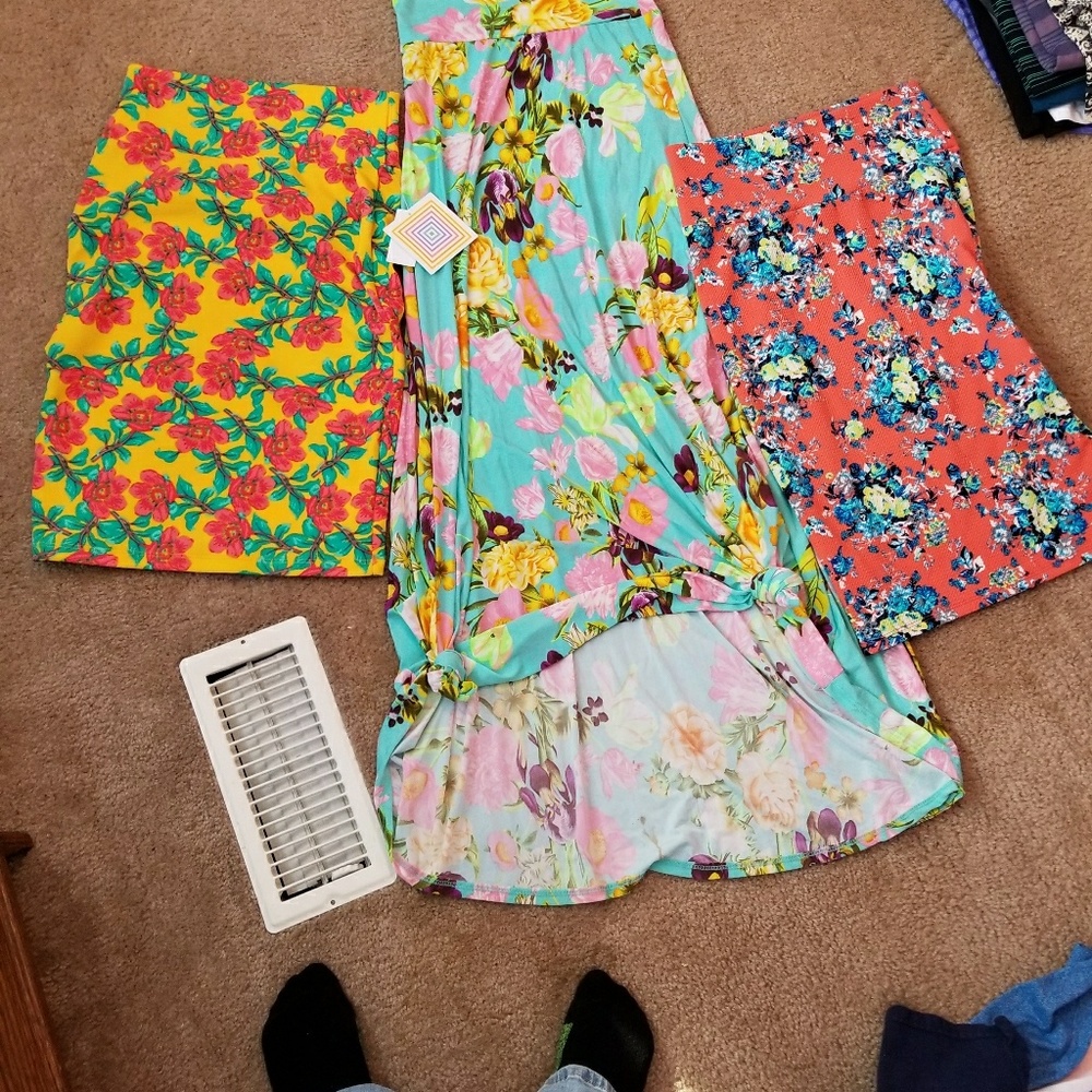 Lularoe skirts